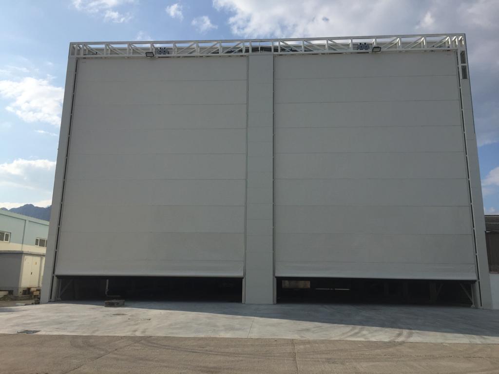 Mega Hangar Kapı
